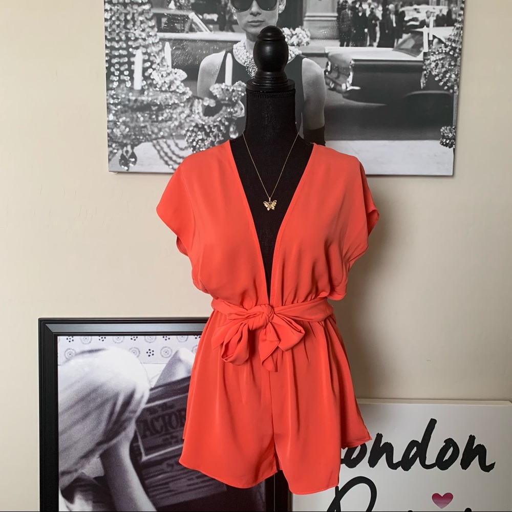 Coral Deep V Romper - Picture 5 of 9